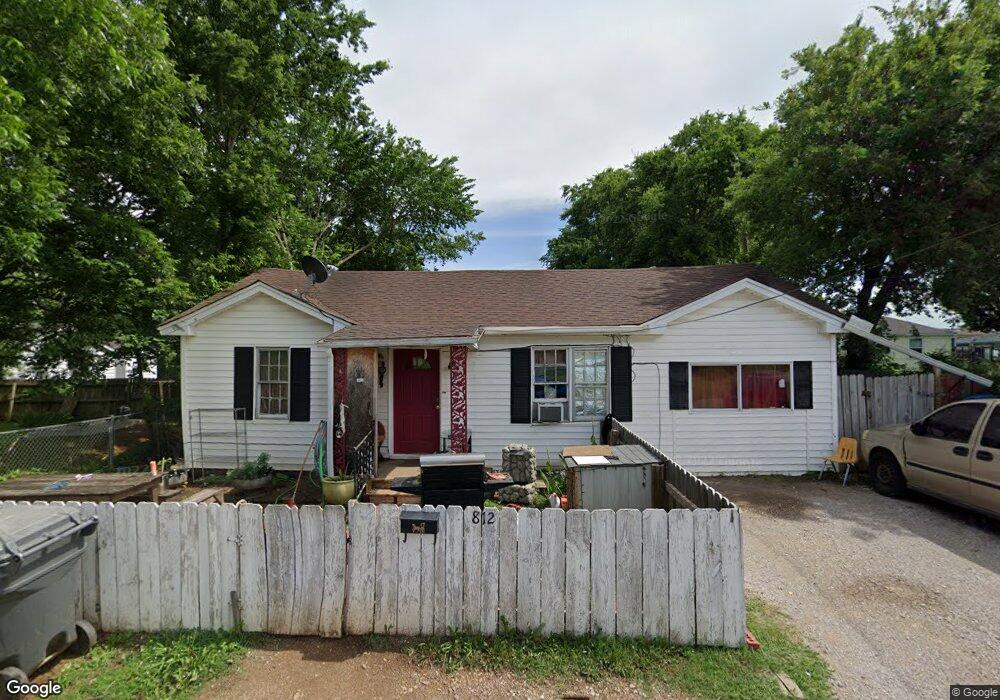 812 Wallace St NW, Ardmore, OK 73401 - photo 1