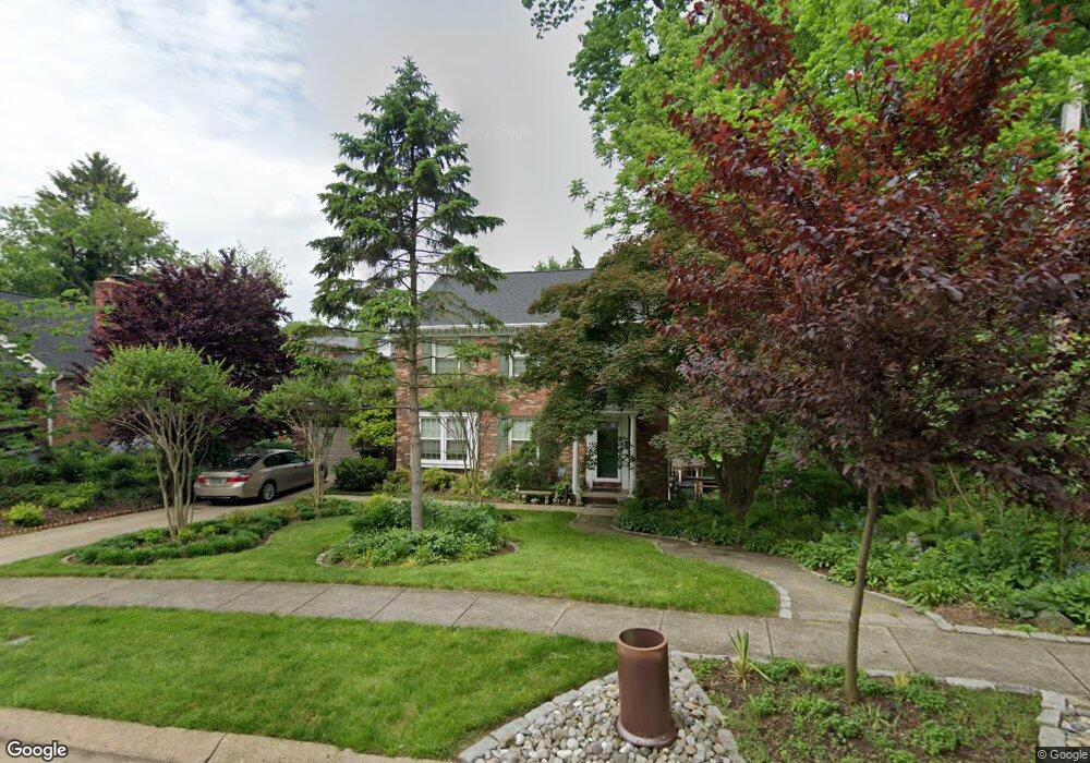 413 Kensington Rd, Baltimore, MD 21229 - photo 1