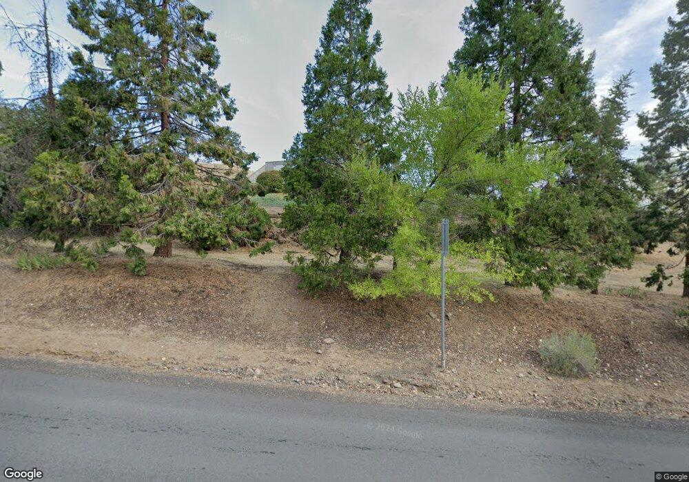 929 E 19th St, the Dalles, OR 97058 - photo 1