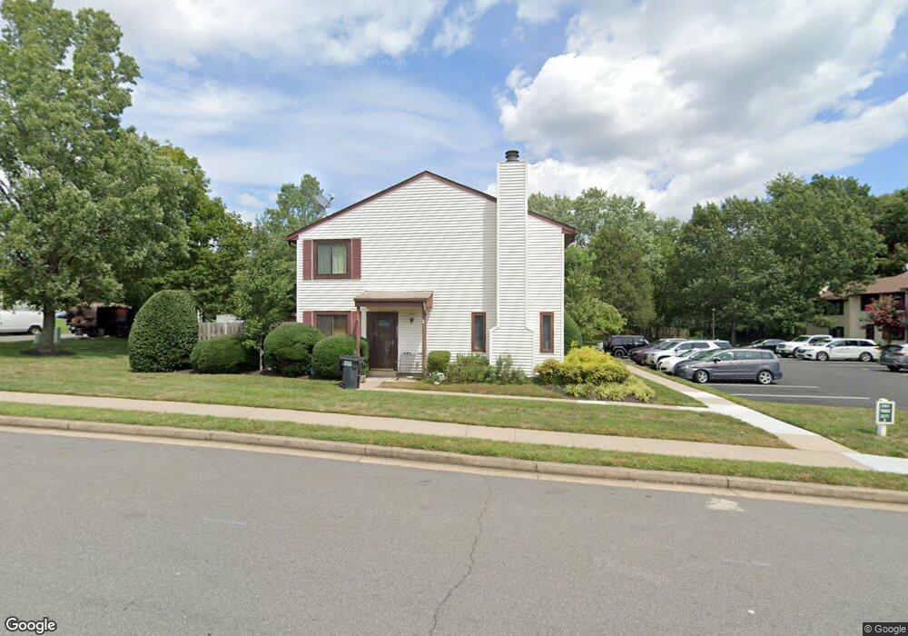 2567 Fox Ridge Ct, Woodbridge, VA 22192 - photo 1