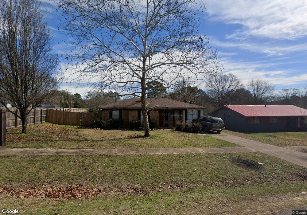 301 Gilbert Dr, Vivian, LA 71082 - photo 1