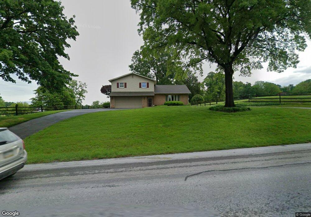 685 Georgetown Rd, Ronks, PA 17572 - photo 1