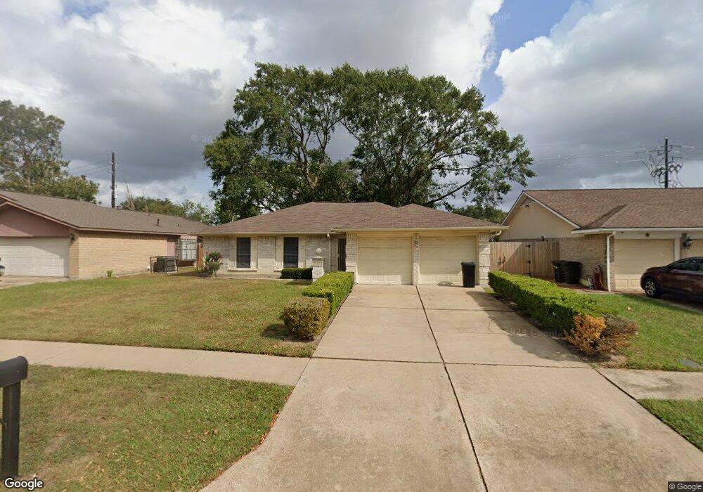 10706 Mackenzie Dr, Houston, TX 77086 - photo 1