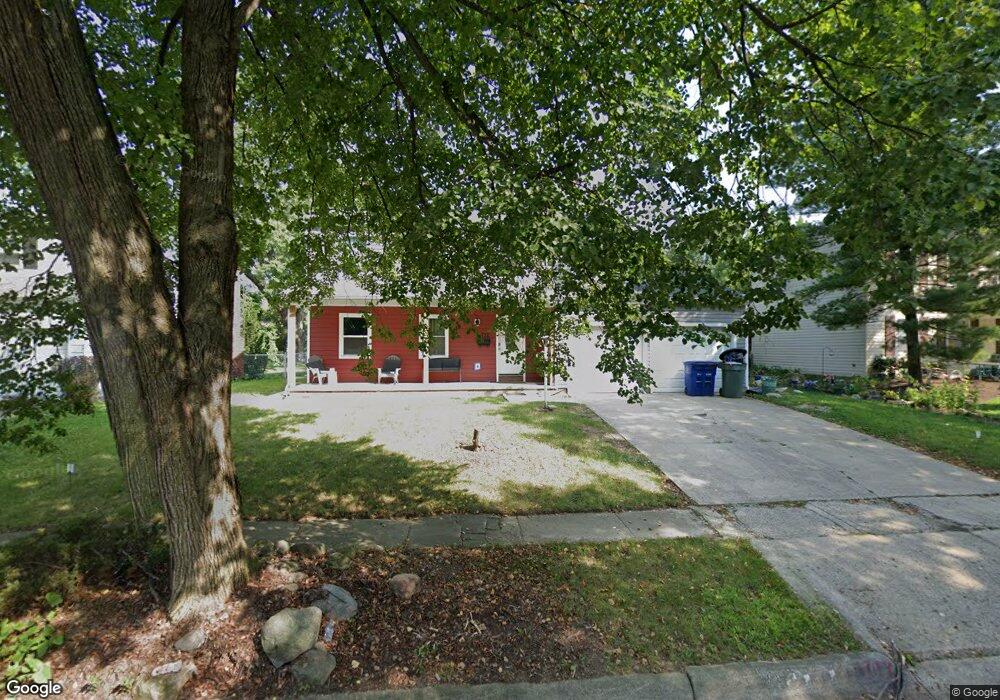 1712 Peardale Rd N, Columbus, OH 43229 - photo 1