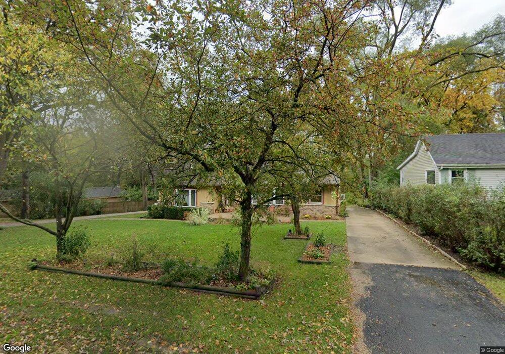 308 Oakleaf Rd, Lake In the Hills, IL 60156 - photo 1