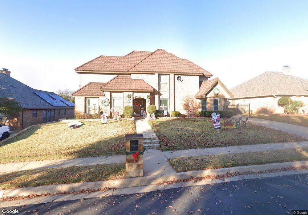 1913 Glenbrook Ct, Bedford, TX 76021 - photo 1