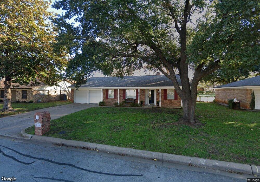 216 Glenn Dr, Hurst, TX 76053 - photo 1