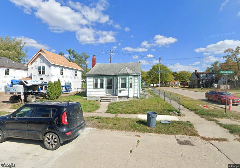 21304 Parkside Blvd, Ferndale, MI 48220 - photo 1