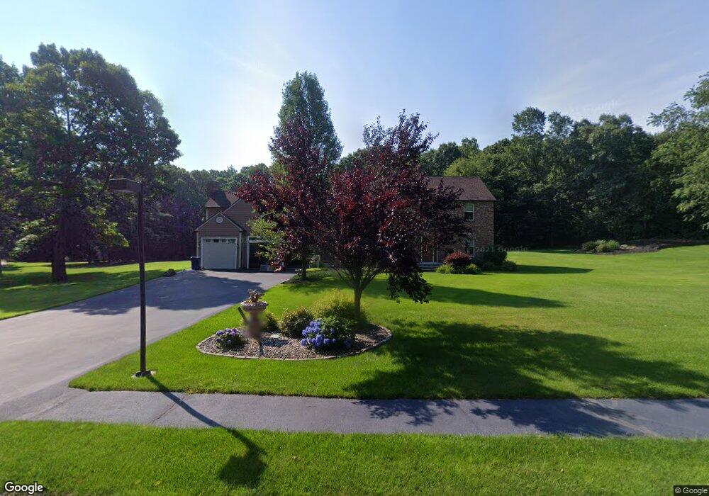 8 Beechwood Dr, Sutton, MA 01590 - photo 1