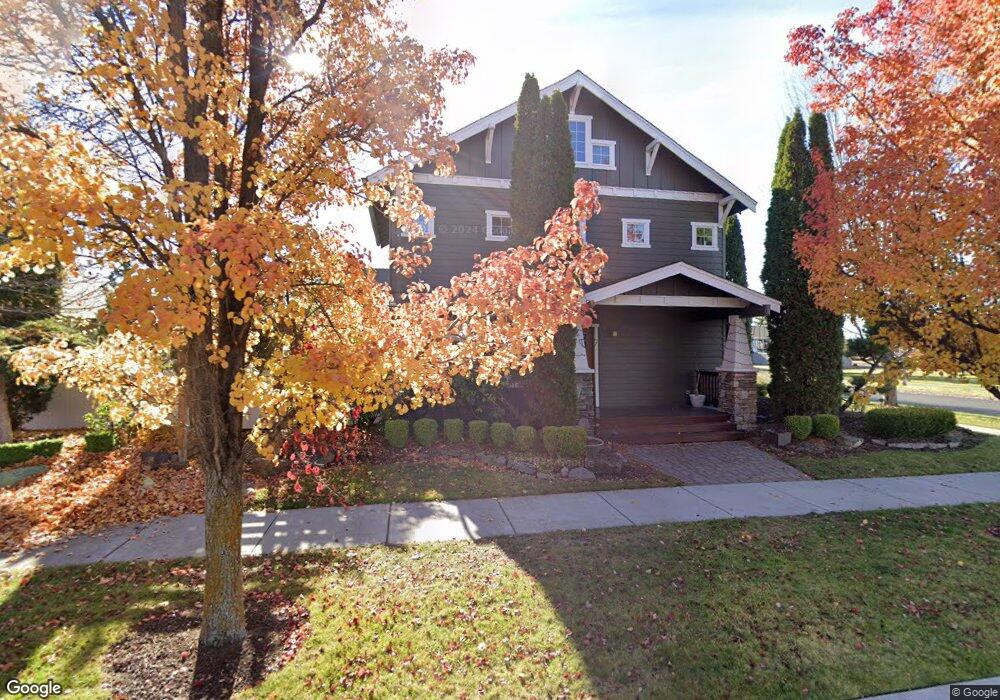 1704 NW Ivy Ave, Redmond, OR 97756 - photo 1