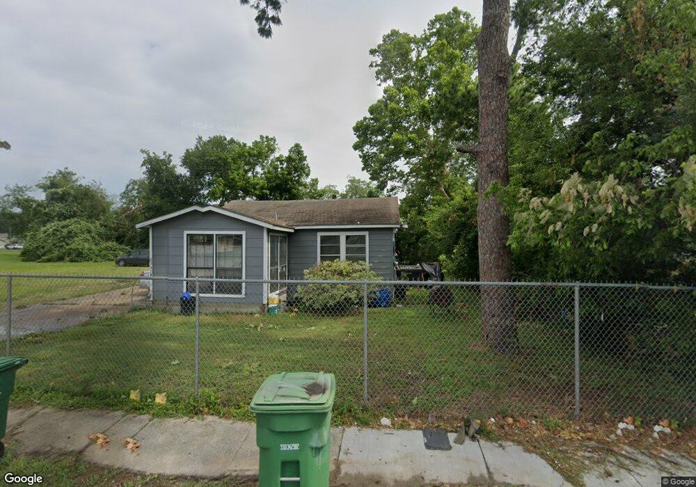 6931 Weaver Rd unit A, Houston, TX 77028 - photo 1