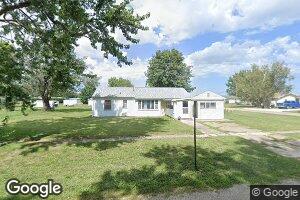 110 E Grant St, Avon, IL 61415