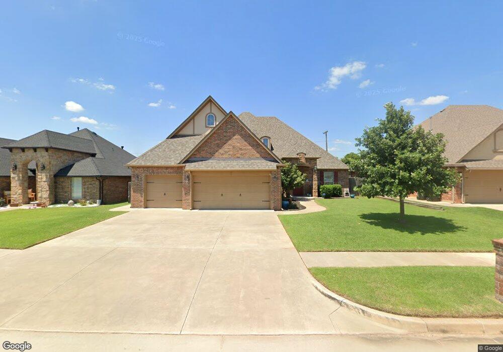 2809 SE 5th St, Moore, OK 73160 - photo 1