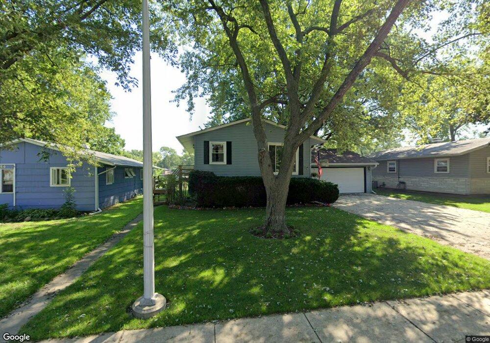 52 Austin Ave, Carpentersville, IL 60110 - photo 1