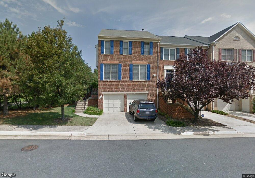 2216 Stefan Dr, Dunn Loring, VA 22027 - photo 1