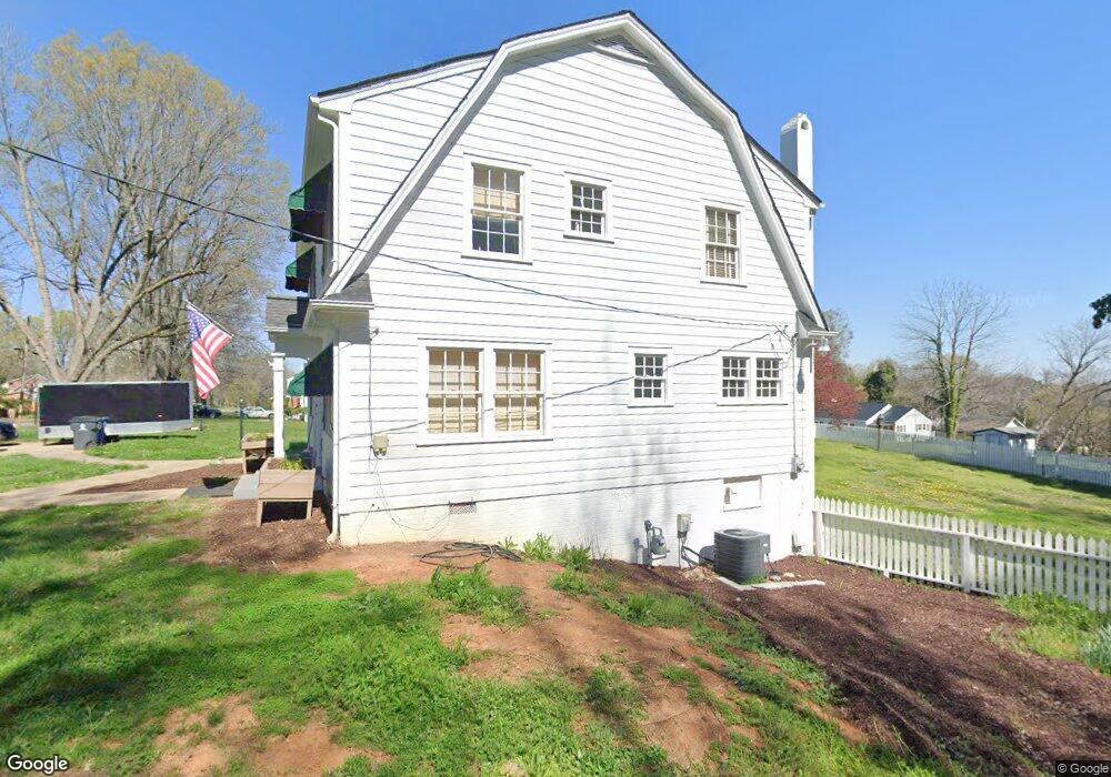 417 S Dogwood Ave, Siler City, NC 27344 - photo 1