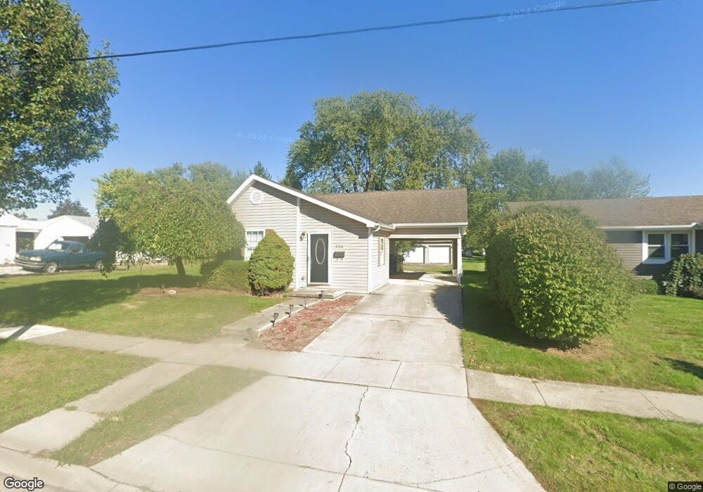 906 Murray St, Wapakoneta, OH 45895 - photo 1