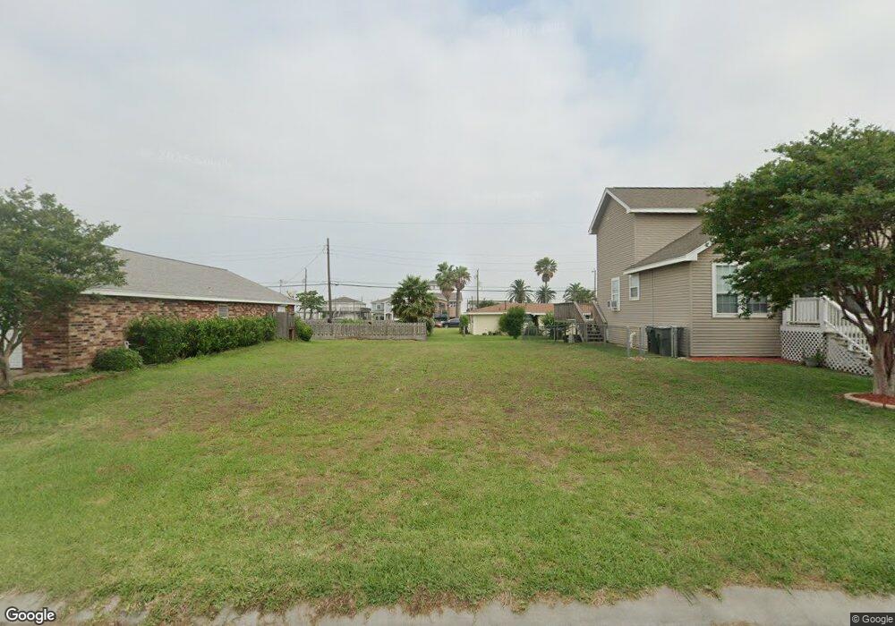 7710 Pruitt Dr, Galveston, TX 77554 - photo 1