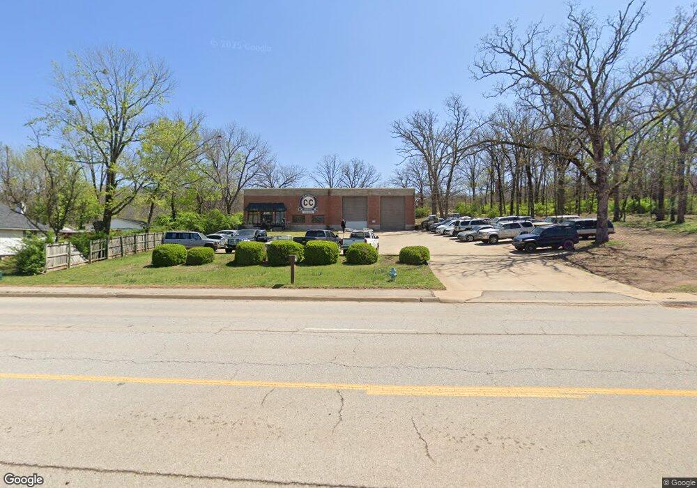 2318 S School Ave, Fayetteville, AR 72701 - photo 1