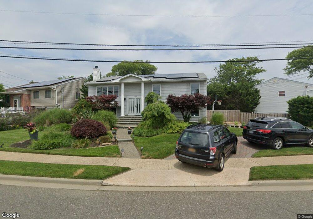 134 Regent Dr, Lido Beach, NY 11561 - photo 1