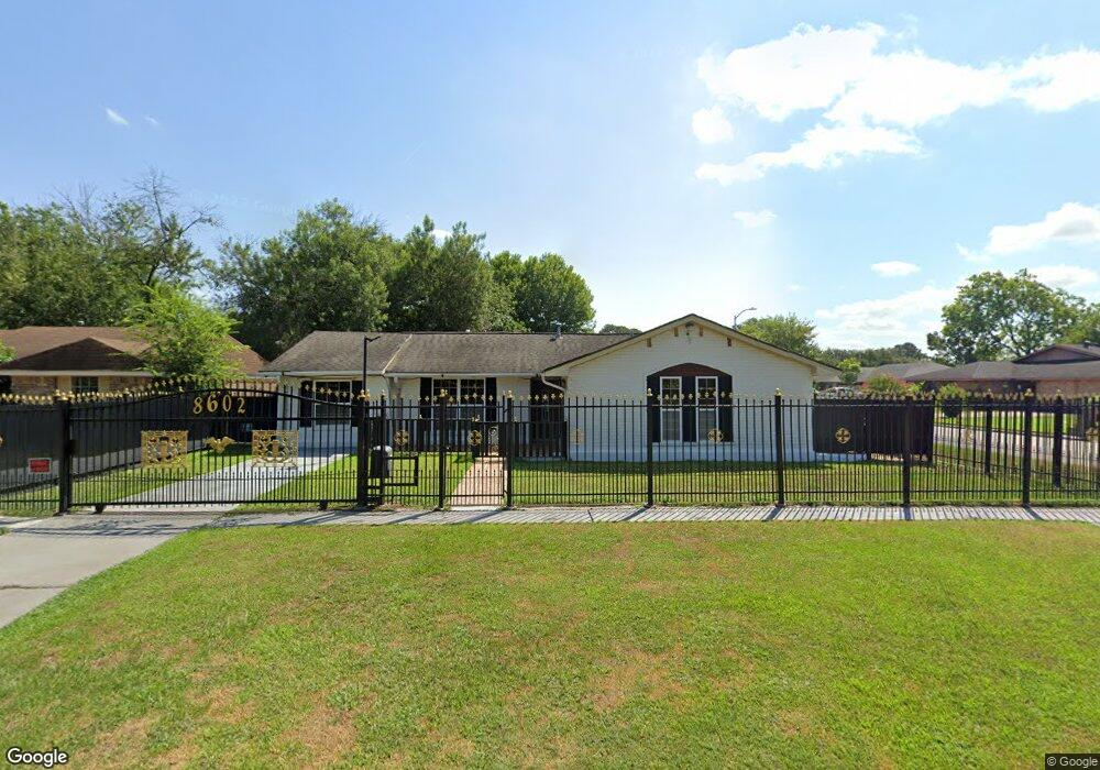 8602 Diplomat Ct, Houston, TX 77088 - photo 1