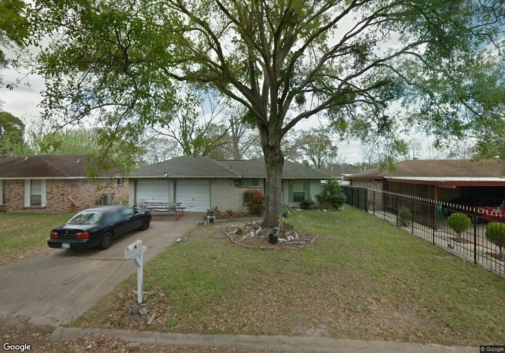 1718 Hidden Valley Dr, Houston, TX 77088 - photo 1