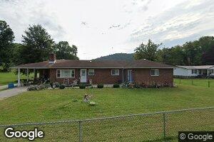 208 Maple St, Hamlin, WV 25523
