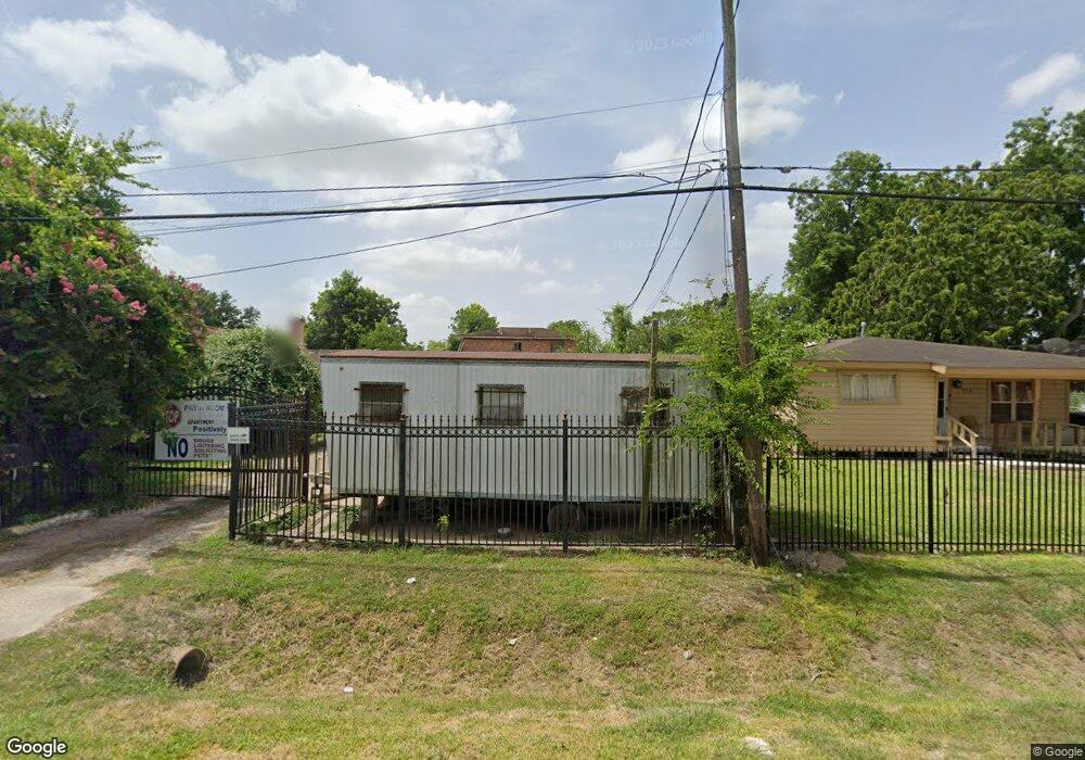 771 Millville Dr unit 1, Houston, TX 77091 - photo 1