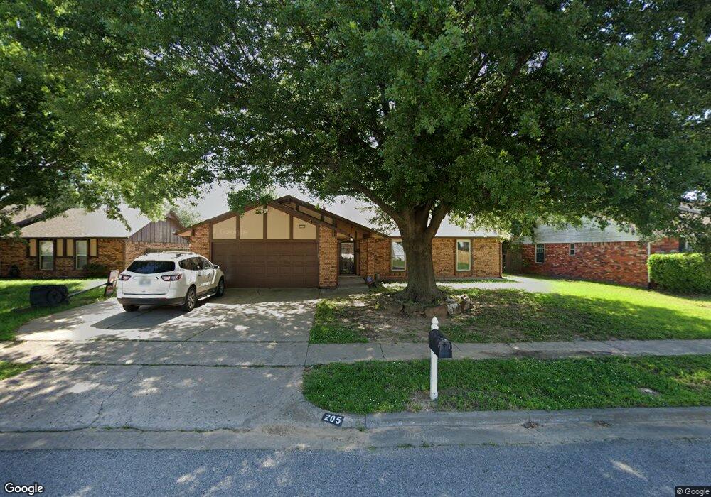 205 N Hemlock Ave, Broken Arrow, OK 74012 - photo 1