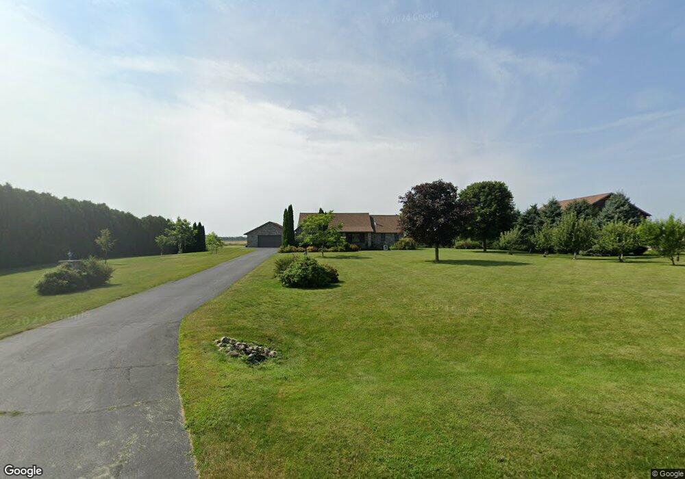 5237 Beechnut Dr, Kewaskum, WI 53040 - photo 1