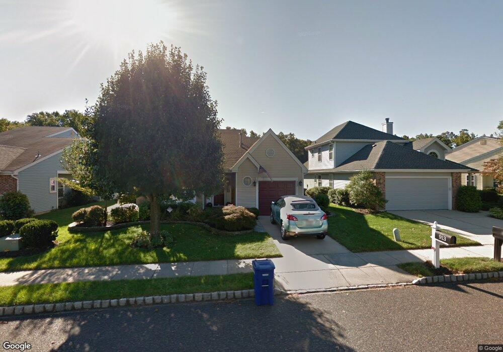 913 Larkspur Place S, Mount Laurel, NJ 08054 - photo 1