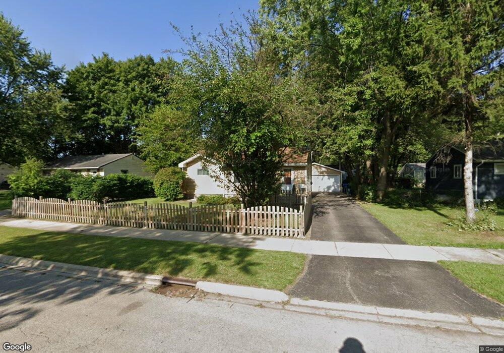 2810 N Pine St, Waukegan, IL 60087 - photo 1