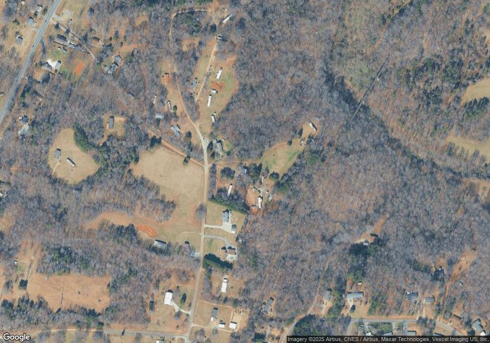 112 Pendergrass Dr, Statesville, NC 28677 - photo 1