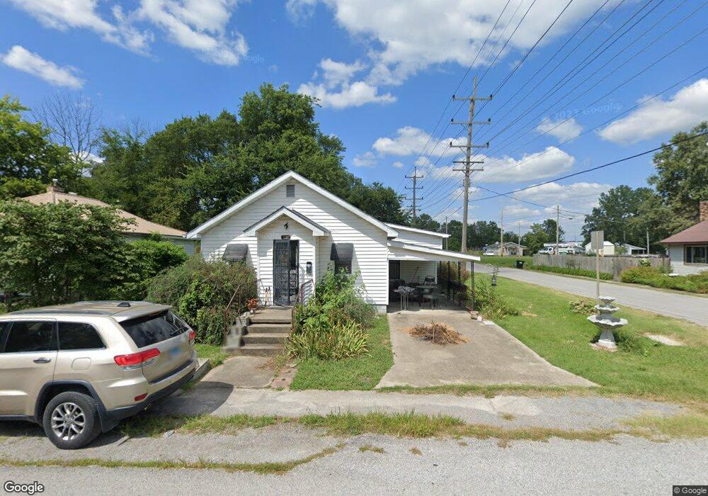 100 W Midkiff St, Harrisburg, IL 62946 - photo 1