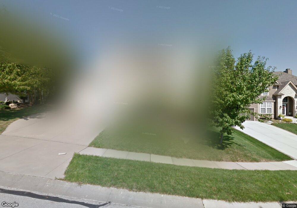 7212 Mullen Rd, Shawnee, KS 66216 - photo 1