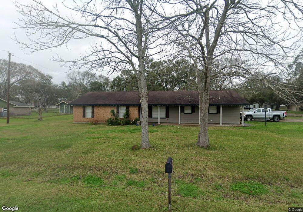 33 E County Road 136, Alvin, TX 77511 - photo 1