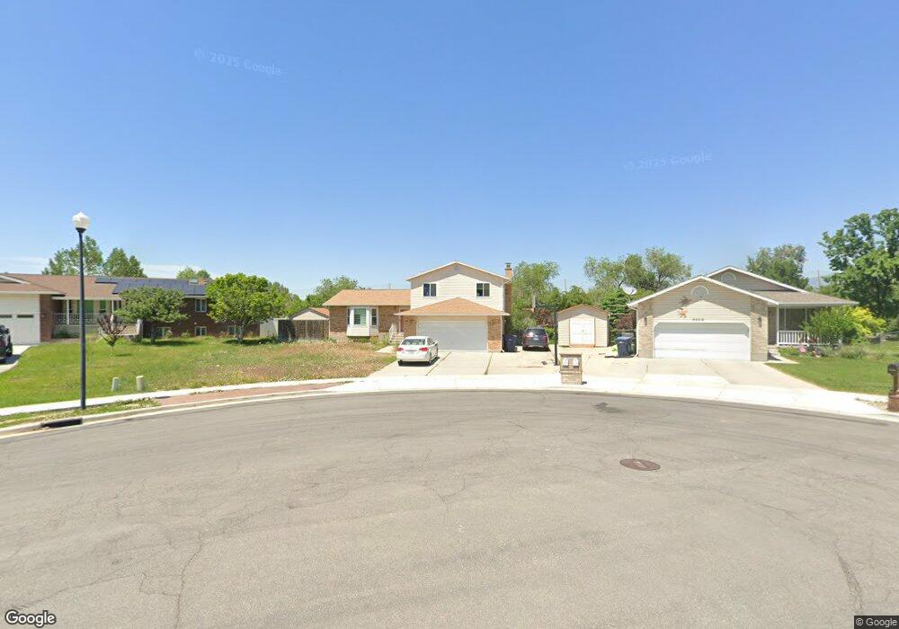 9060 Hummingbird Cir, Sandy, UT 84094 - photo 1