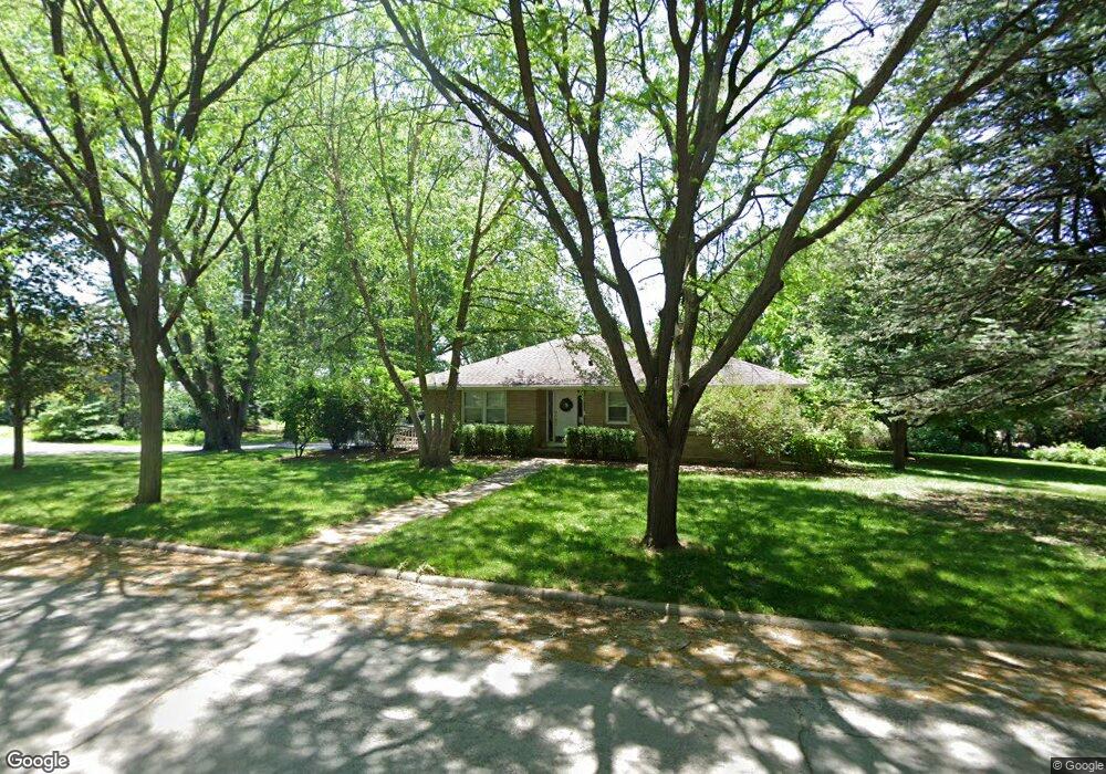 1106 W 16th St, Cedar Falls, IA 50613 - photo 1