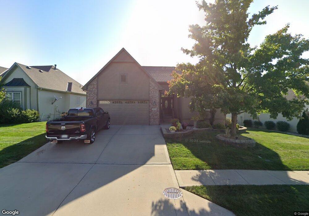 1413 Brompton Ln, Raymore, MO 64083 - photo 1