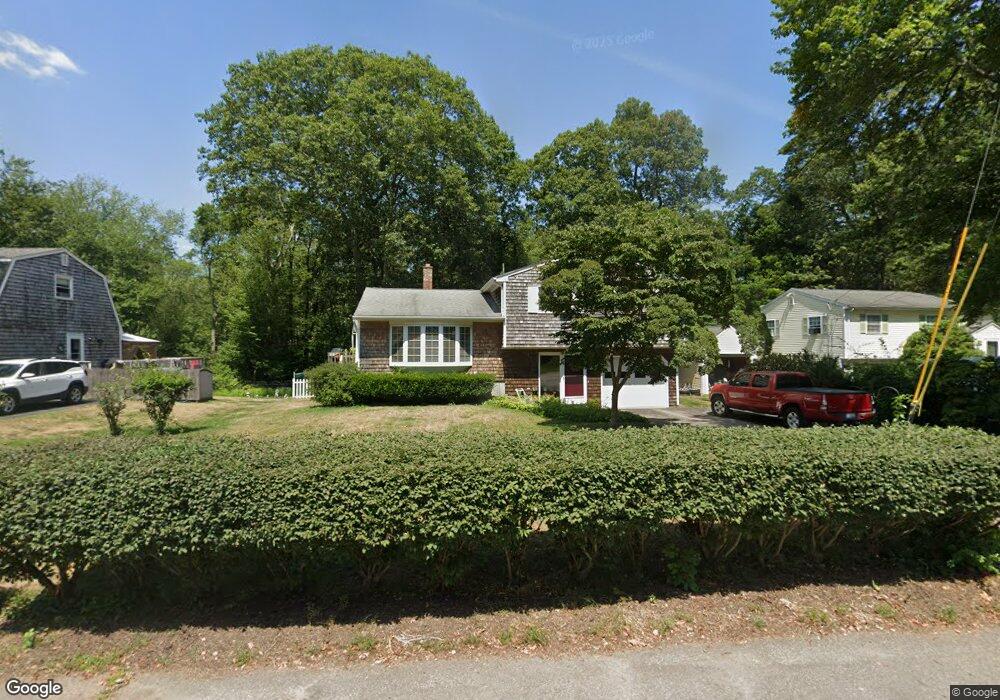 59 Greenwood Dr, Wakefield, RI 02879 - photo 1