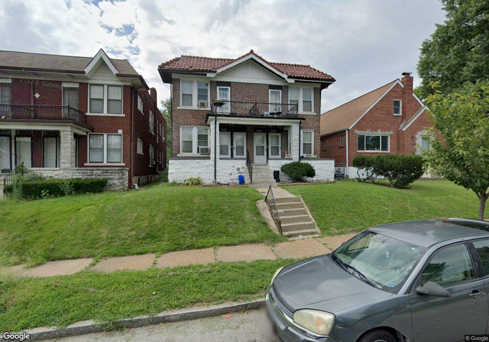 4638 Steinlage Dr, Saint Louis, MO 63115 - photo 1