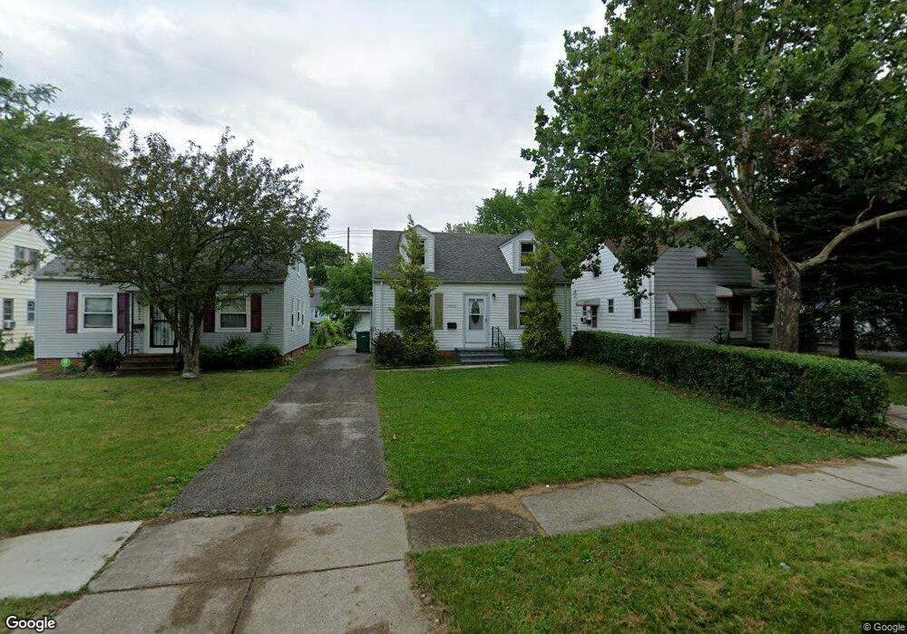 20803 Raymond St, Maple Heights, OH 44137 - photo 1