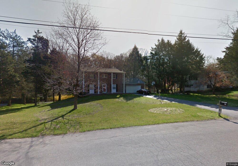 7 Jonathan Ln, Poughkeepsie, NY 12603 - photo 1