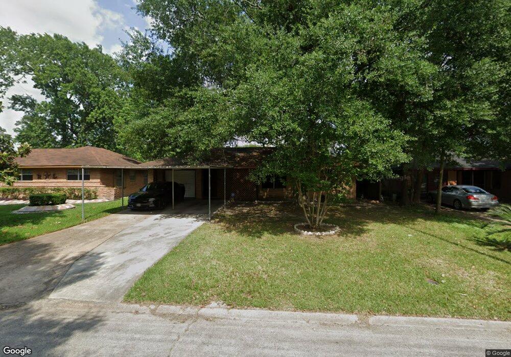 10122 Hollyglen Dr, Houston, TX 77016 - photo 1