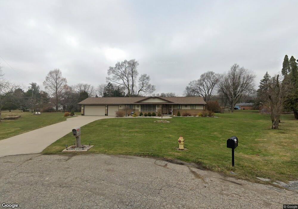 1123 Ranfield Ln, Flint, MI 48532 - photo 1