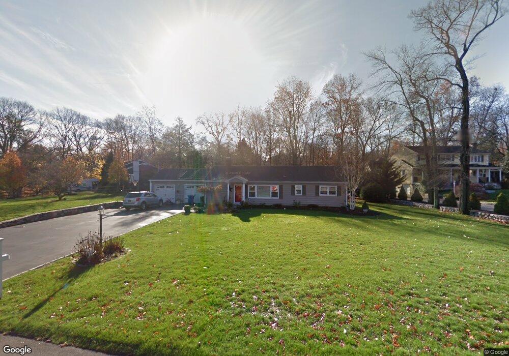 13 Chipmunk Ln, Norwalk, CT 06850 - photo 1