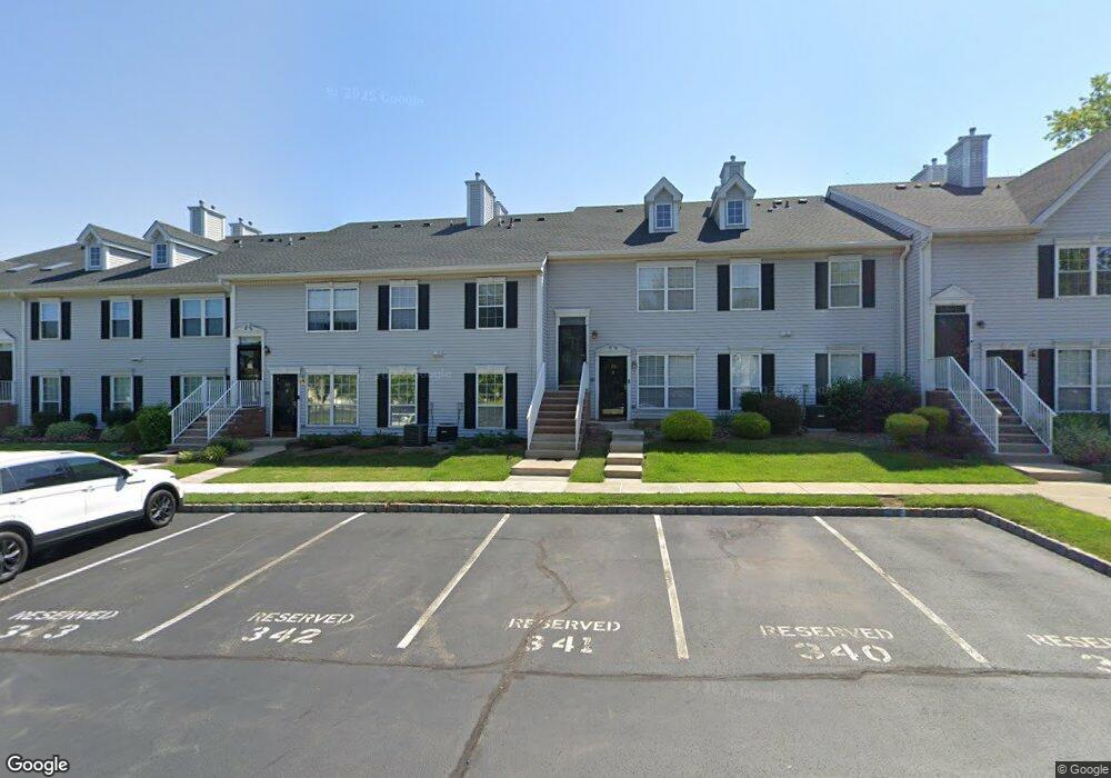 147 Columbus Dr, Franklin Park, NJ 08823 - photo 1