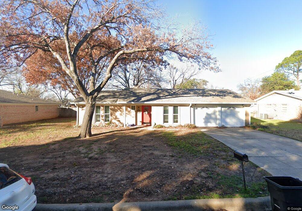 217 Glenn Dr, Hurst, TX 76053 - photo 1