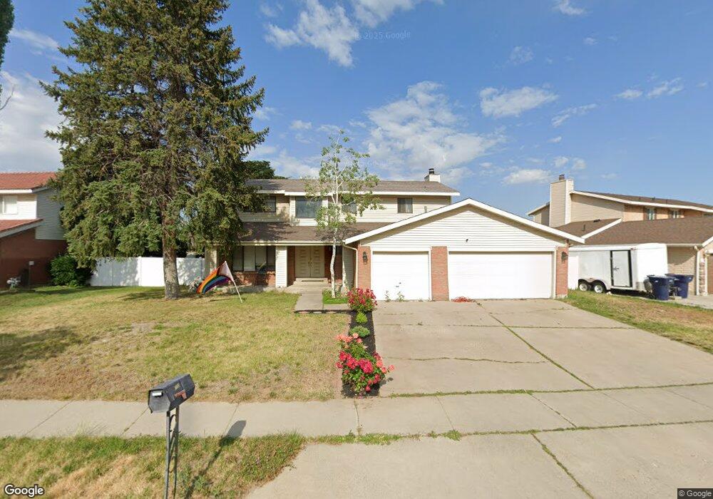 8772 Piper Ln, Sandy, UT 84093 - photo 1
