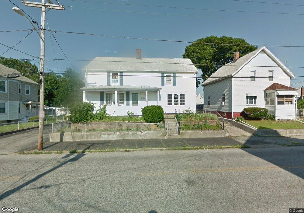 310 Mendon Ave, Pawtucket, RI 02861 - photo 1